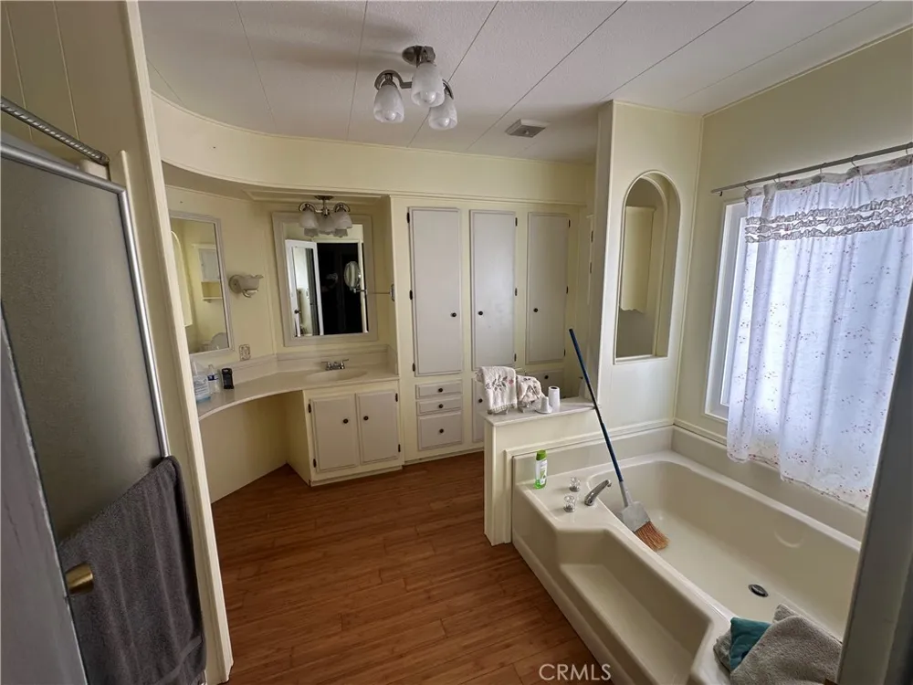 24701 Raymond #195 Lake Forest, CA 92630