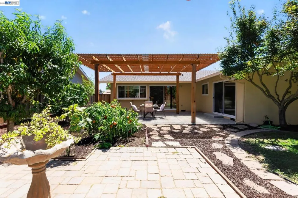 816 Catalina Dr Livermore, CA 94550