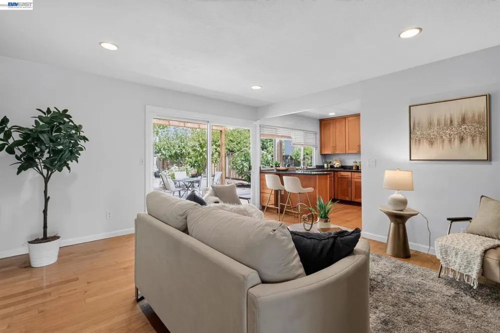 816 Catalina Dr Livermore, CA 94550