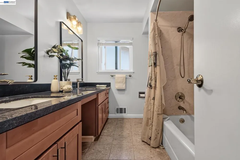 816 Catalina Dr Livermore, CA 94550