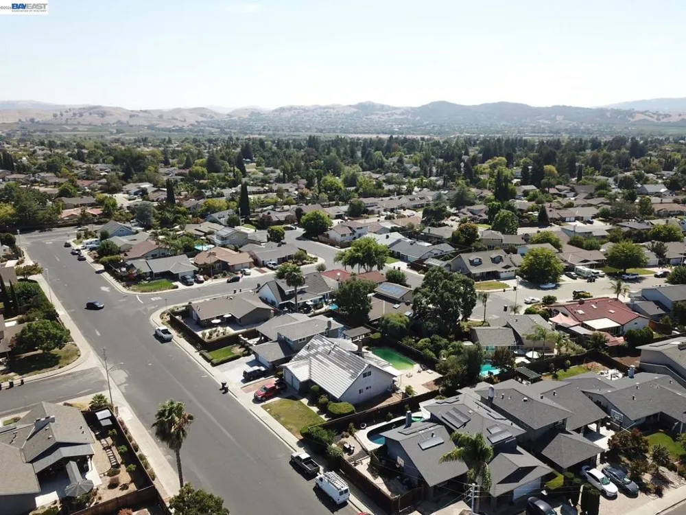 816 Catalina Dr Livermore, CA 94550