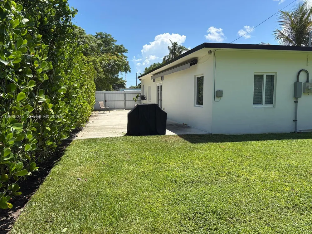 5911 SW 62nd Ter South Miami, FL 33143