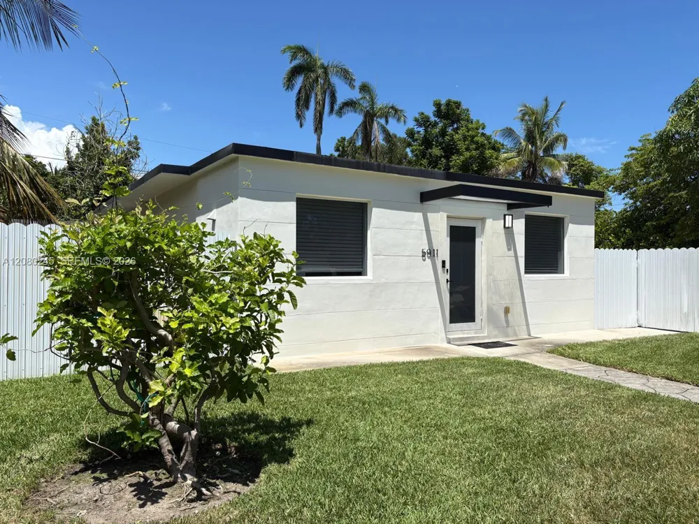 5911 SW 62nd Ter South Miami, FL 33143