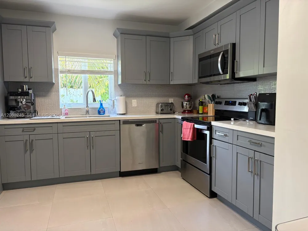 5911 SW 62nd Ter South Miami, FL 33143