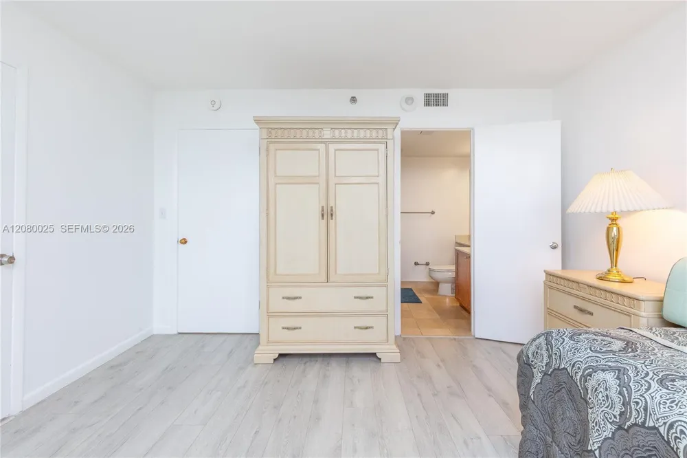 2000 Towerside Ter #1103 Miami, FL 33138