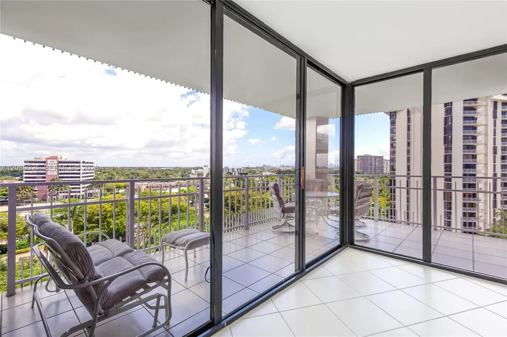2000 Towerside Ter #1103 Miami, FL 33138