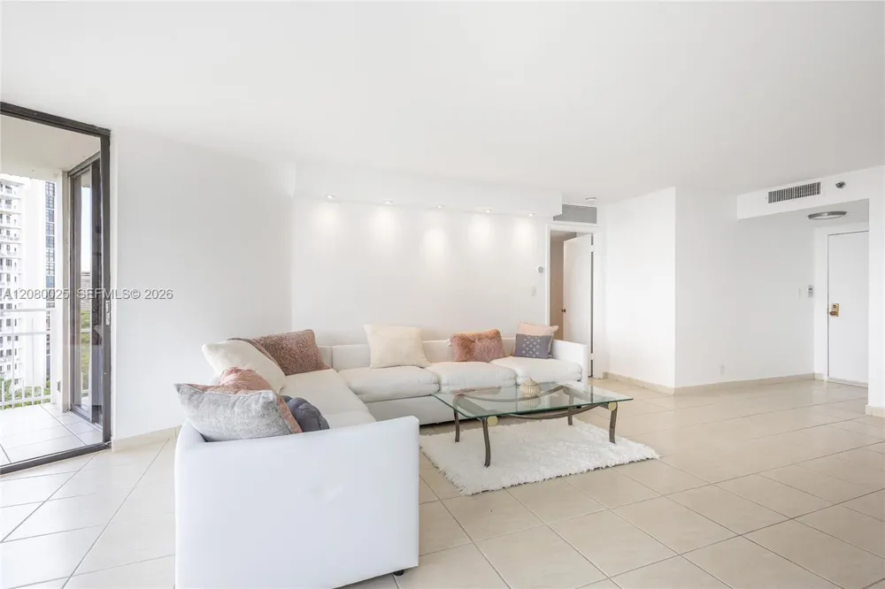 2000 Towerside Ter #1103 Miami, FL 33138