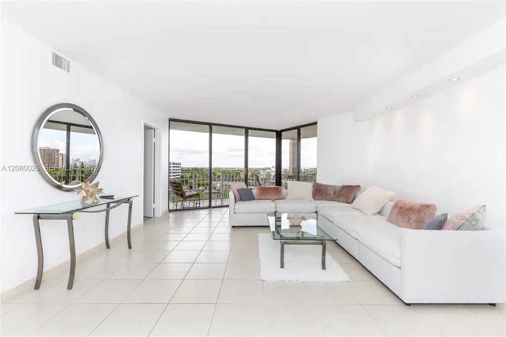 2000 Towerside Ter #1103 Miami, FL 33138