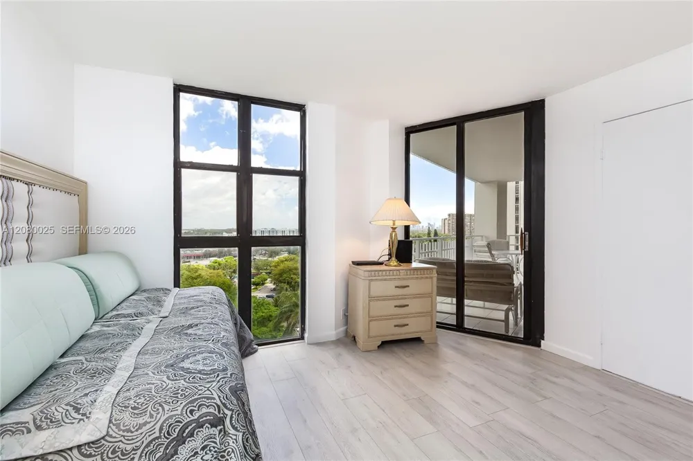 2000 Towerside Ter #1103 Miami, FL 33138