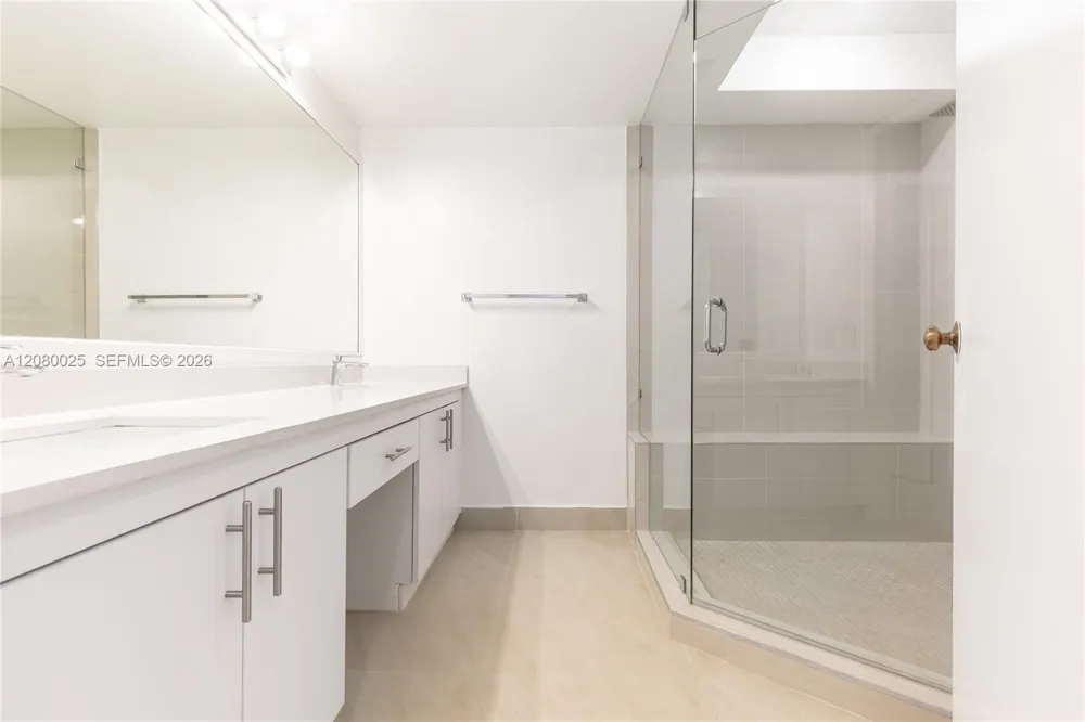 2000 Towerside Ter #1103 Miami, FL 33138