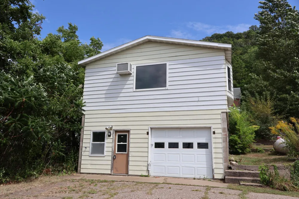 100 2nd Street Alma, WI 54610