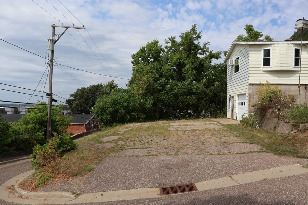 100 2nd Street Alma, WI 54610