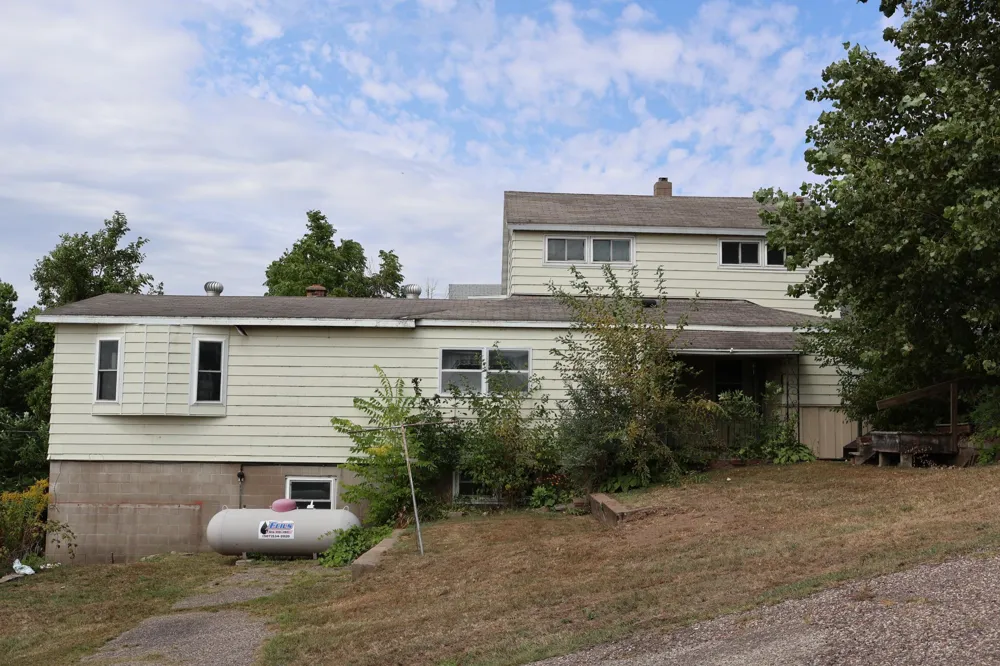 100 2nd Street Alma, WI 54610