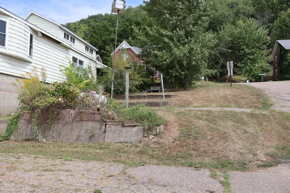 100 2nd Street Alma, WI 54610