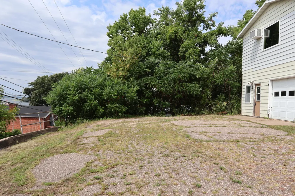 100 2nd Street Alma, WI 54610
