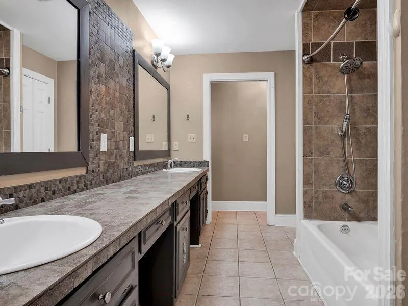 9124 and 9126 S Providence Road Waxhaw, NC 28173