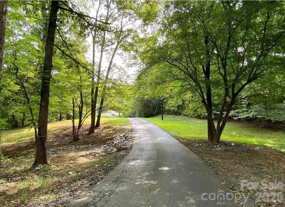 9124 and 9126 S Providence Road Waxhaw, NC 28173