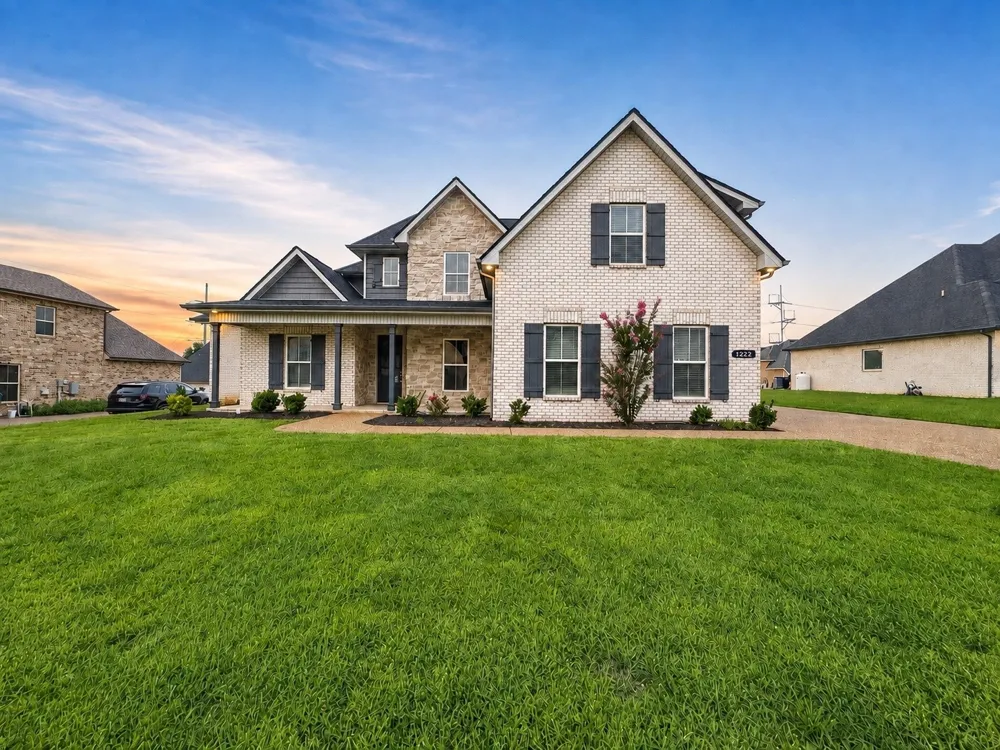 1222 Emmie Reece Dr Smyrna, TN 37167
