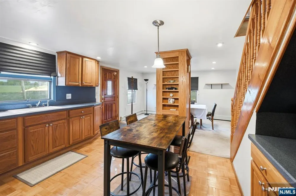 72 Arch Street Butlerugh, NJ 07405