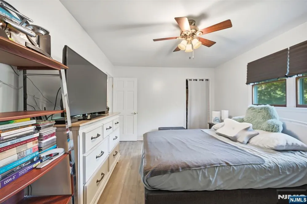 72 Arch Street Butlerugh, NJ 07405