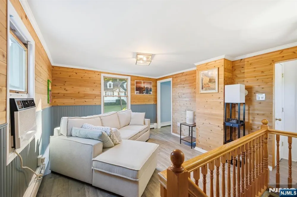 72 Arch Street Butlerugh, NJ 07405