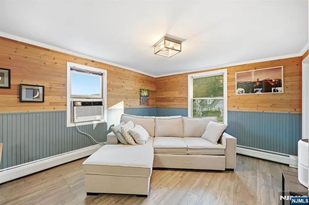 72 Arch Street Butlerugh, NJ 07405