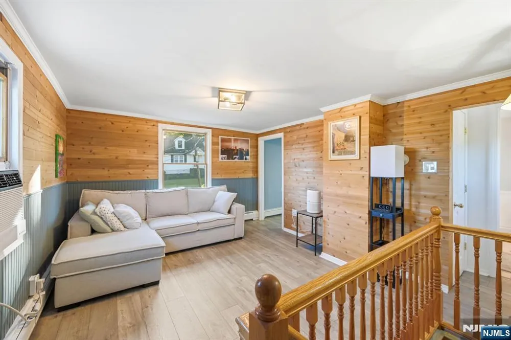 72 Arch Street Butlerugh, NJ 07405