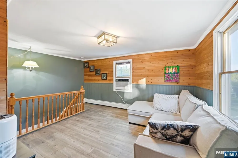 72 Arch Street Butlerugh, NJ 07405