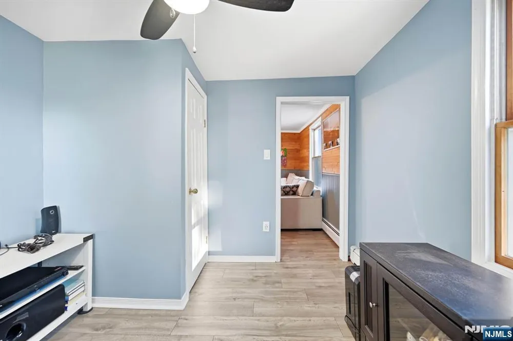 72 Arch Street Butlerugh, NJ 07405