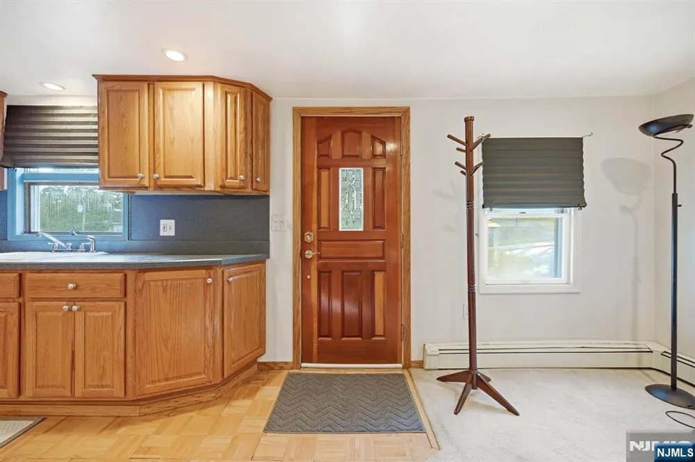 72 Arch Street Butlerugh, NJ 07405
