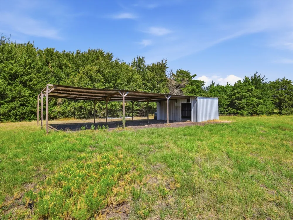 1333 Fm 1566 E Greenville, TX 75401