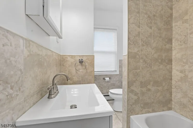 441 E 27th Paterson City, NJ 07514