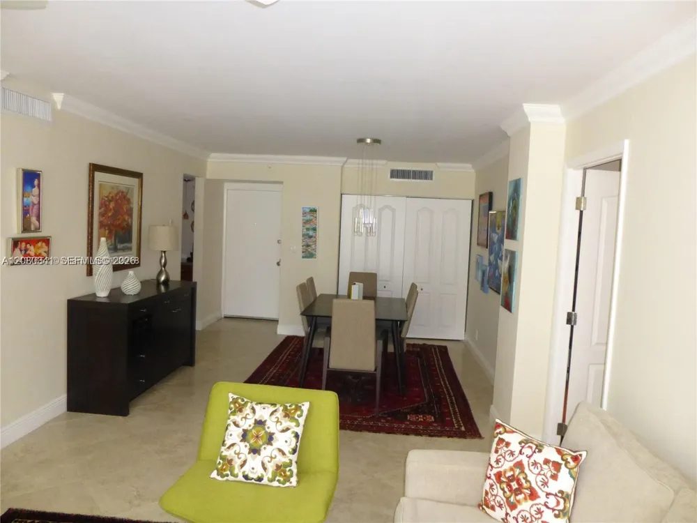 3101 Country Club Dr #107 Aventura, FL 33180
