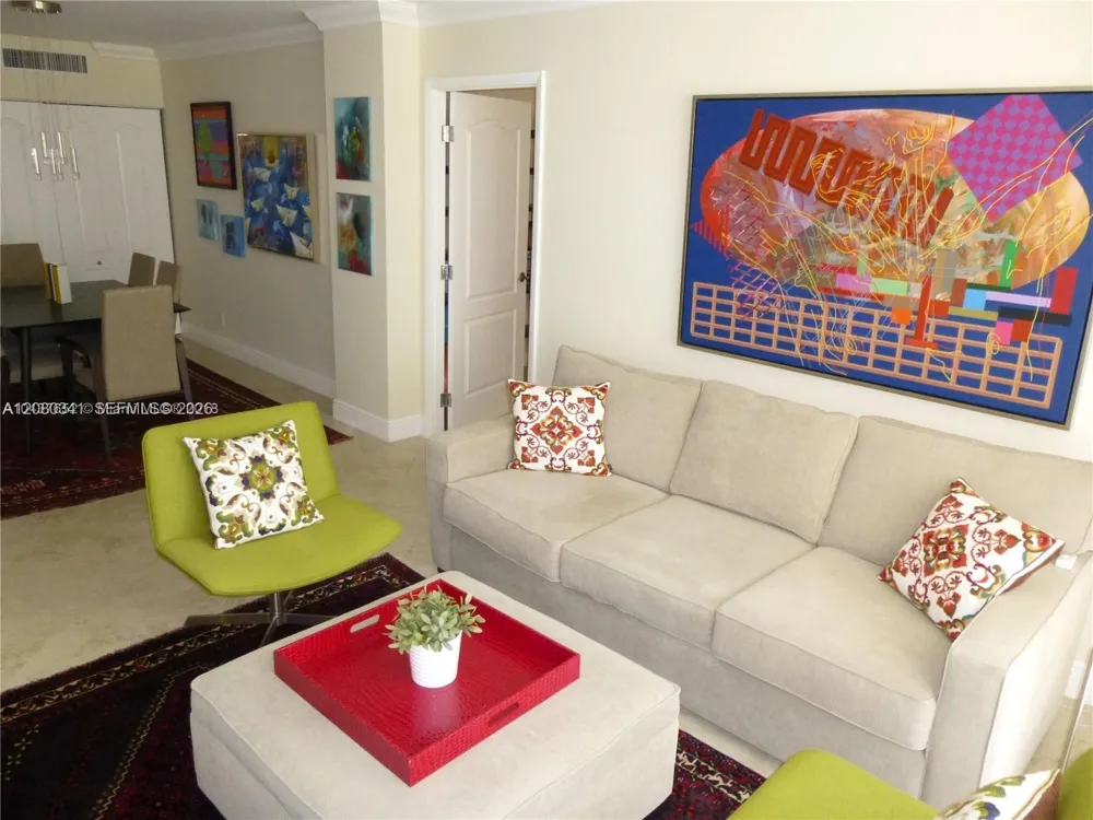 3101 Country Club Dr #107 Aventura, FL 33180