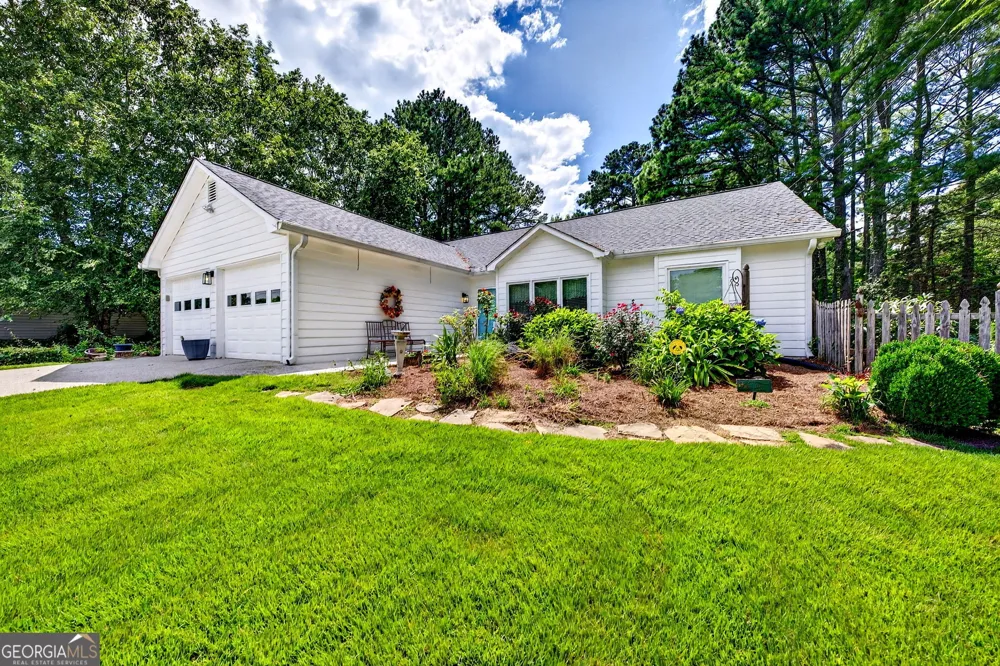 1215 Brookton DR Dacula, GA 30019