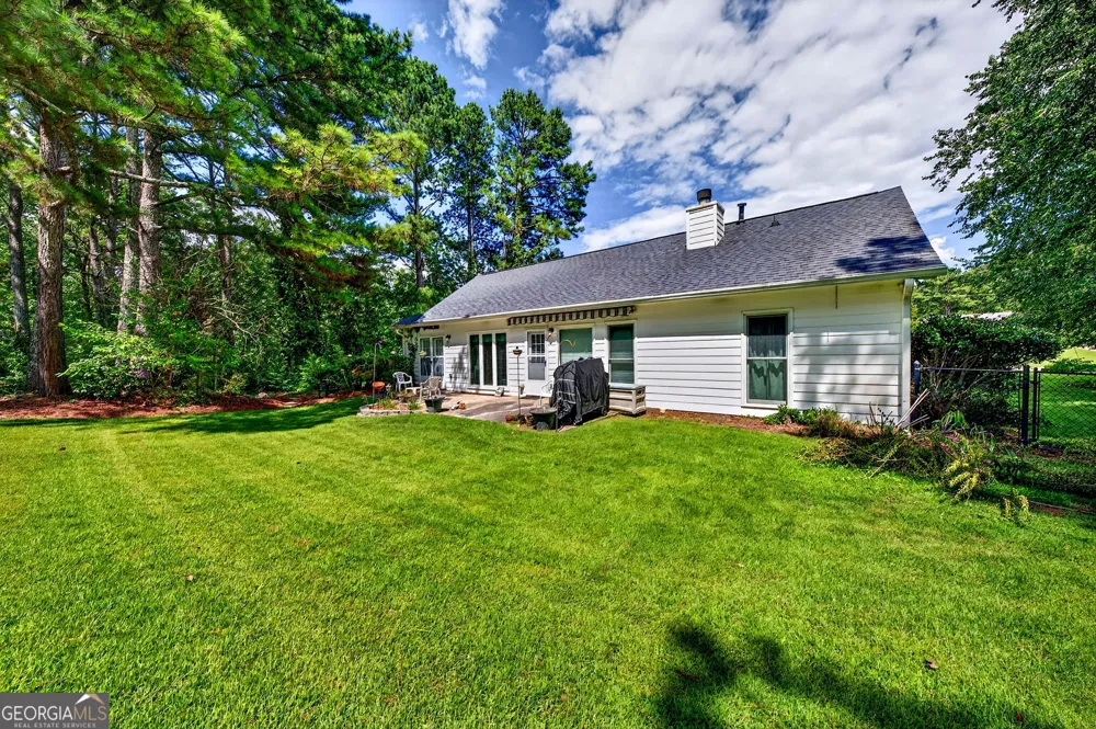 1215 Brookton DR Dacula, GA 30019