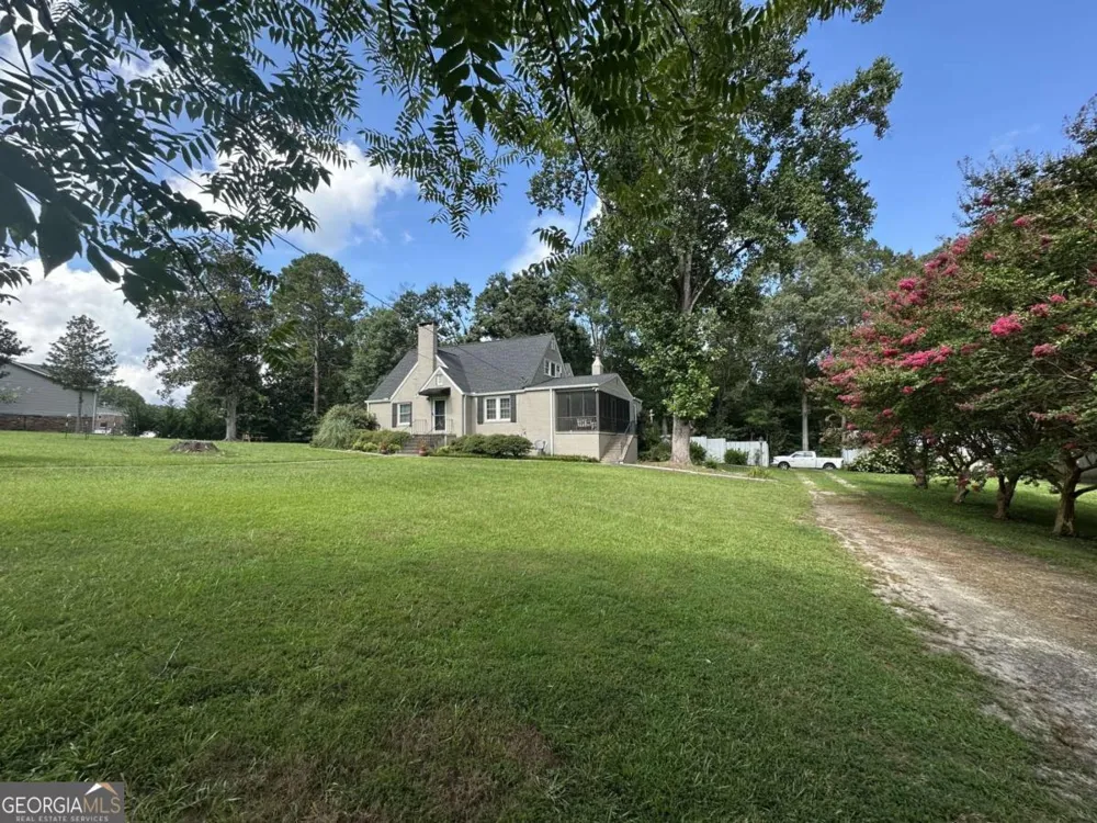 139 Myrtle ST Toccoa, GA 30577