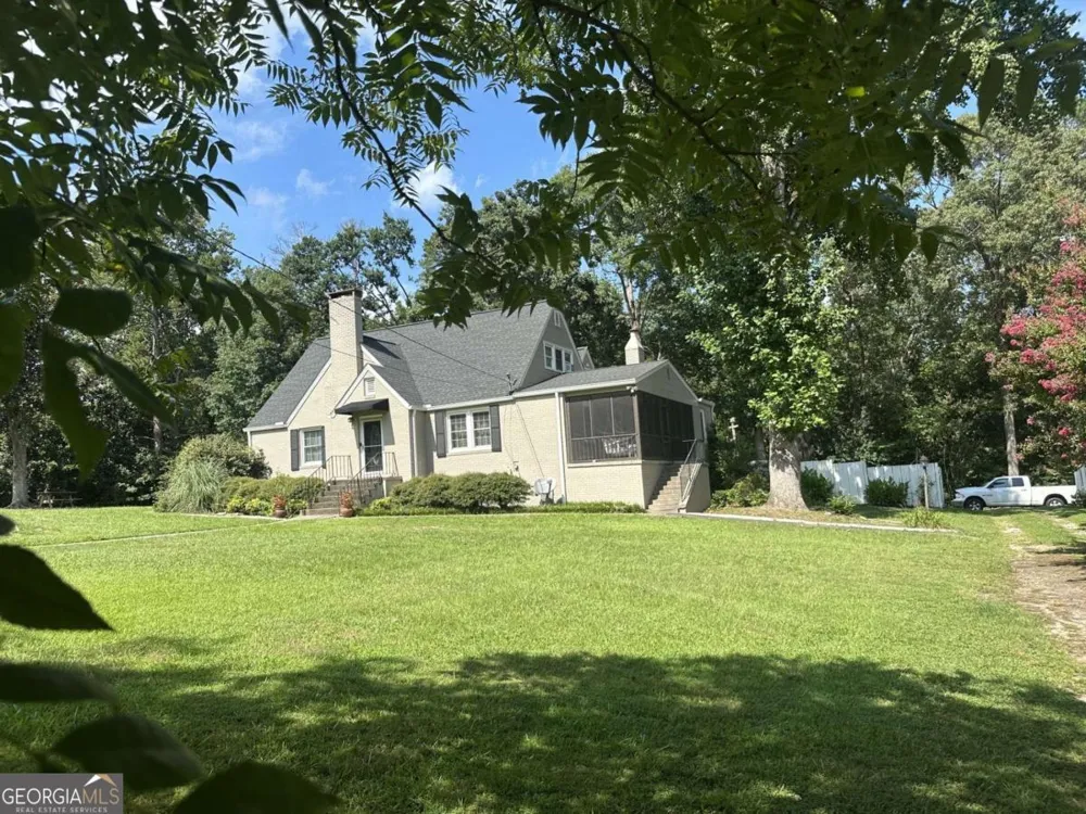 139 Myrtle ST Toccoa, GA 30577
