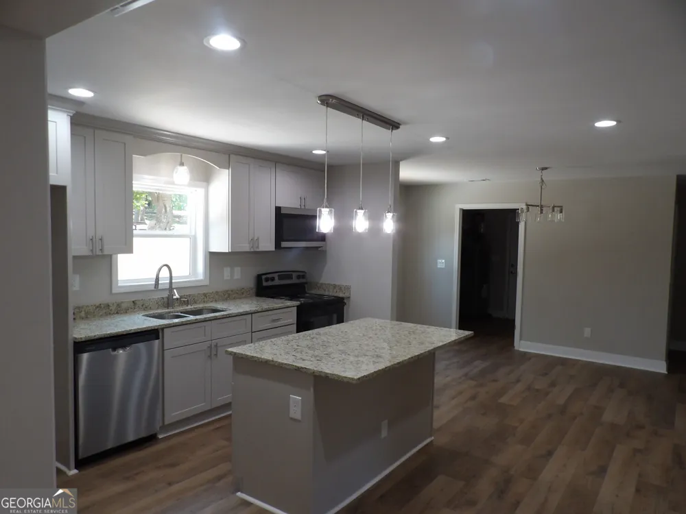 808 Alabama ST Carrollton, GA 30117