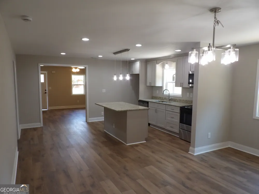 808 Alabama ST Carrollton, GA 30117