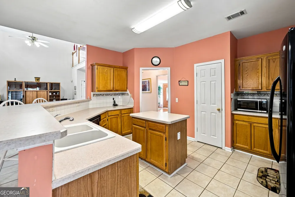 243 Harbor Pointe DR Stone Mountain, GA 30087