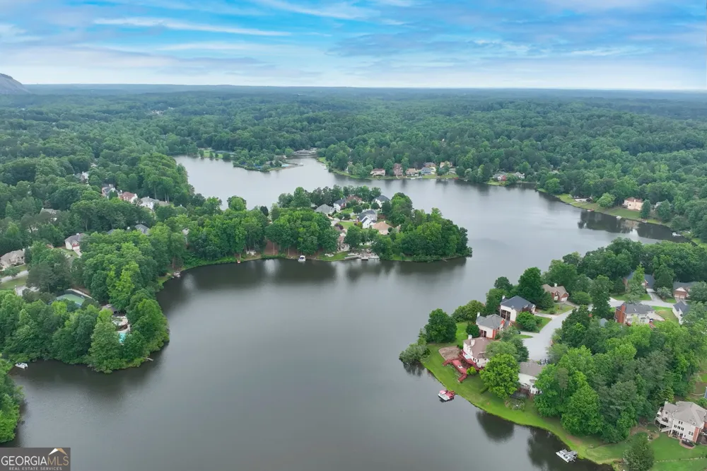 243 Harbor Pointe DR Stone Mountain, GA 30087