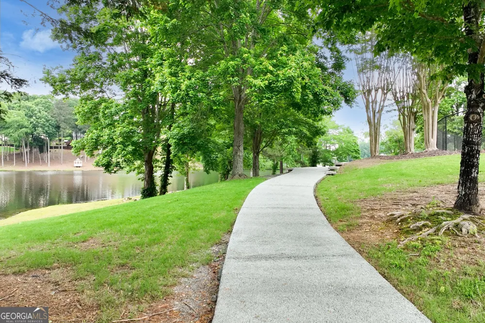 243 Harbor Pointe DR Stone Mountain, GA 30087