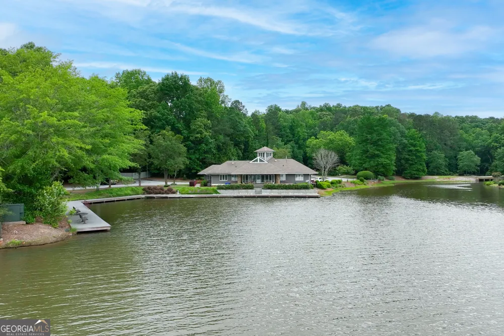 243 Harbor Pointe DR Stone Mountain, GA 30087
