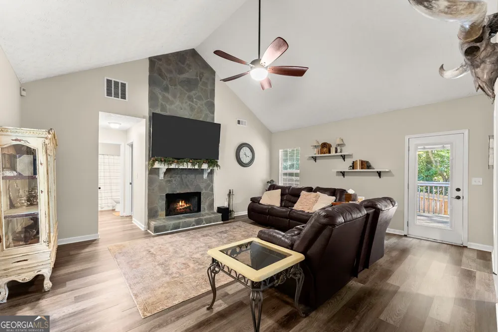 4444 Bos WAY Loganville, GA 30052