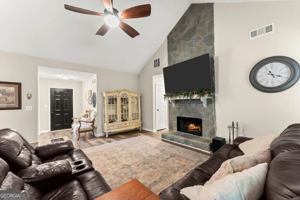 4444 Bos WAY Loganville, GA 30052