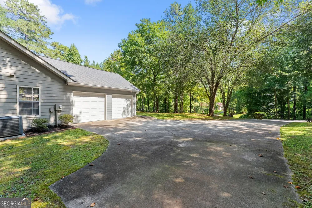 4444 Bos WAY Loganville, GA 30052