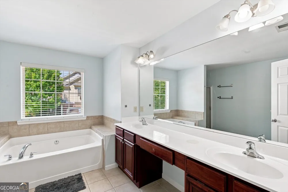 4855 Chimney Hill CT Austell, GA 30106