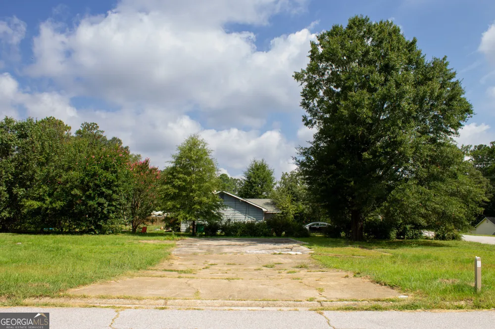 8465 Kendrick RD Jonesboro, GA 30238