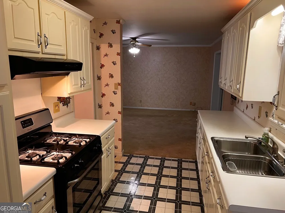 108 Skyline DR Barnesville, GA 30204